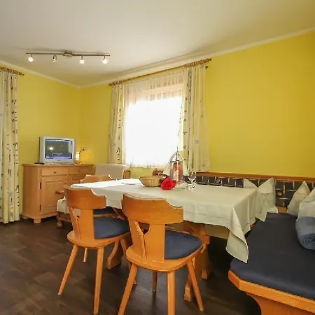 Haus-obermoser-ferienwohnung-typ-2 * كوسن